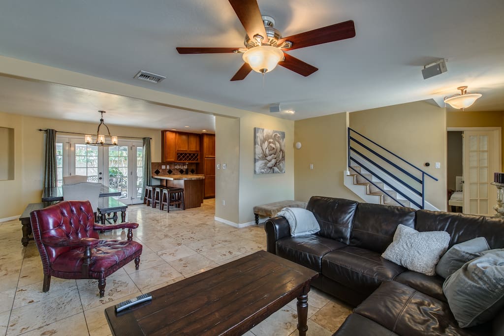 Great family room with view to the back yard