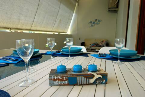 BLUE HOUSE - 50 meters from the sea and the bike path