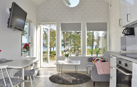 Popular Airbnb listing: Cottage of 25 square meters with ocean view in Timmernabben. in Mönsterås