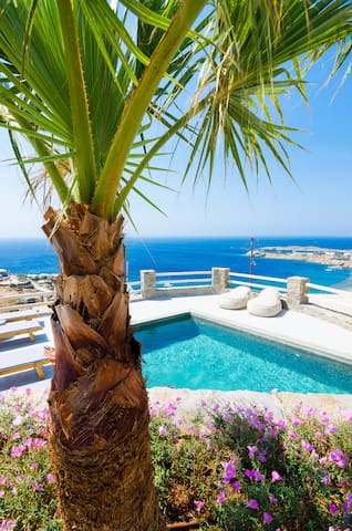 Villa Rock with Private pool & Panoramic Sea View