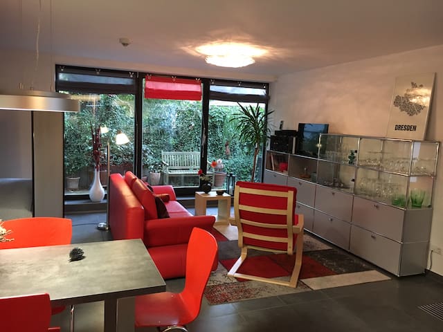 Moderne Ferienwohnung, ruhig und  zentral gelegen