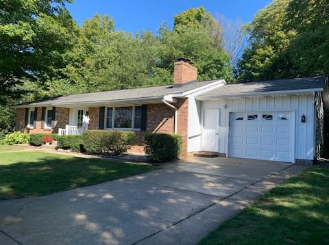 Beautiful ranch on the ravine in South Haven!