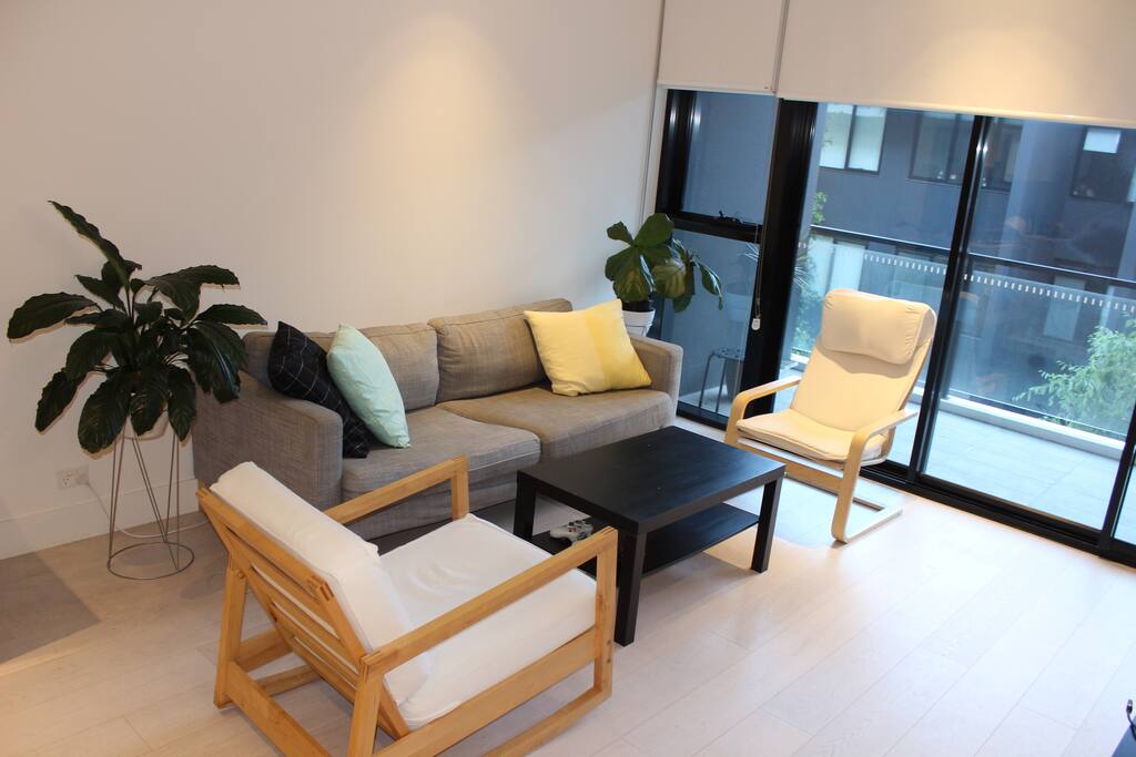 Living Room / Balcony