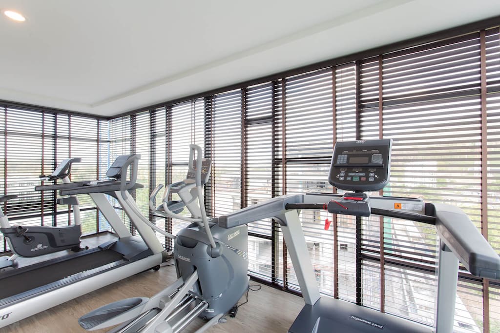 Nice fully equipped gym at the roof top