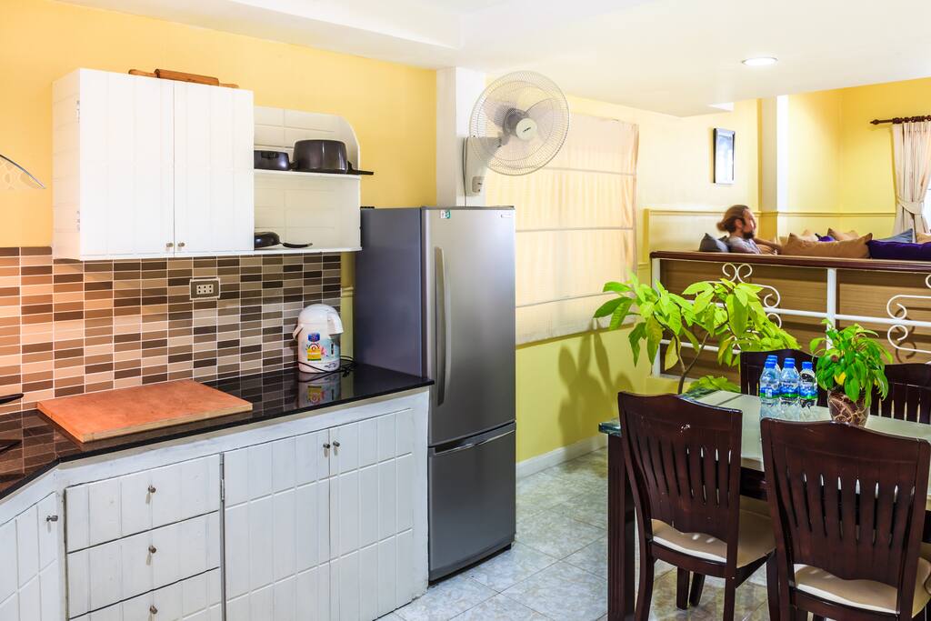 Fully equipped kitchen