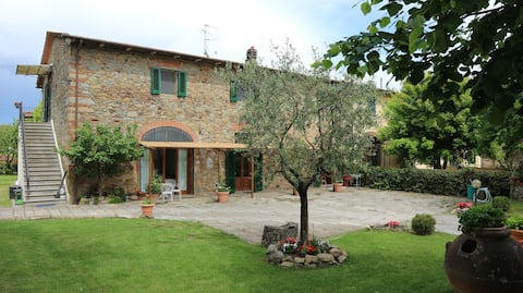 Casa delle rose
detached house with garden