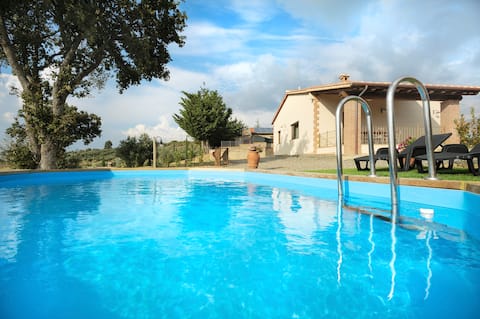 Scacciapensieri. Cottage in Tuscan Country