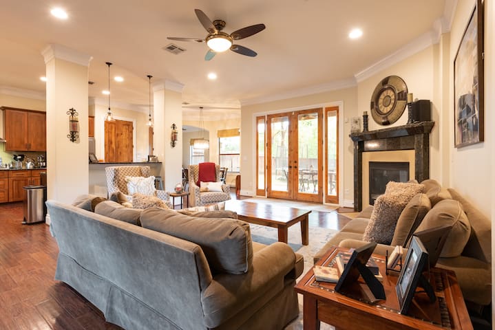 Private Home in the Heart of Austin