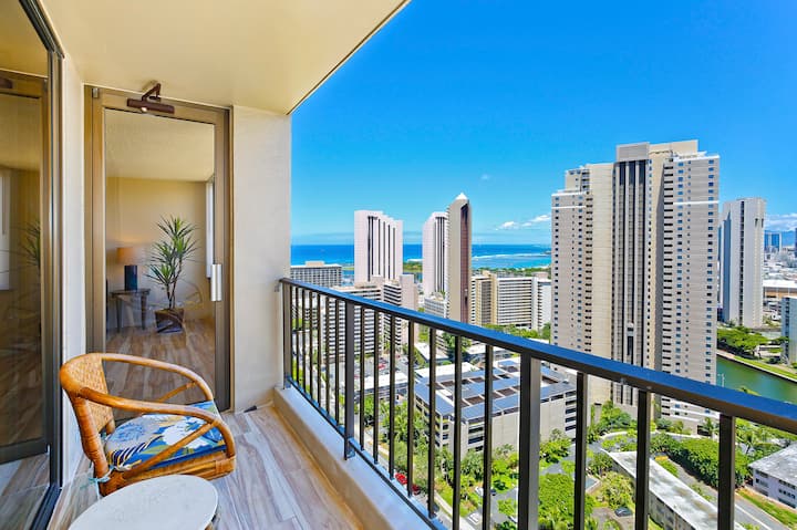 Partial Ocean View, Ac, W/d, Wifi, Parking! Cw2902 - Honolulu