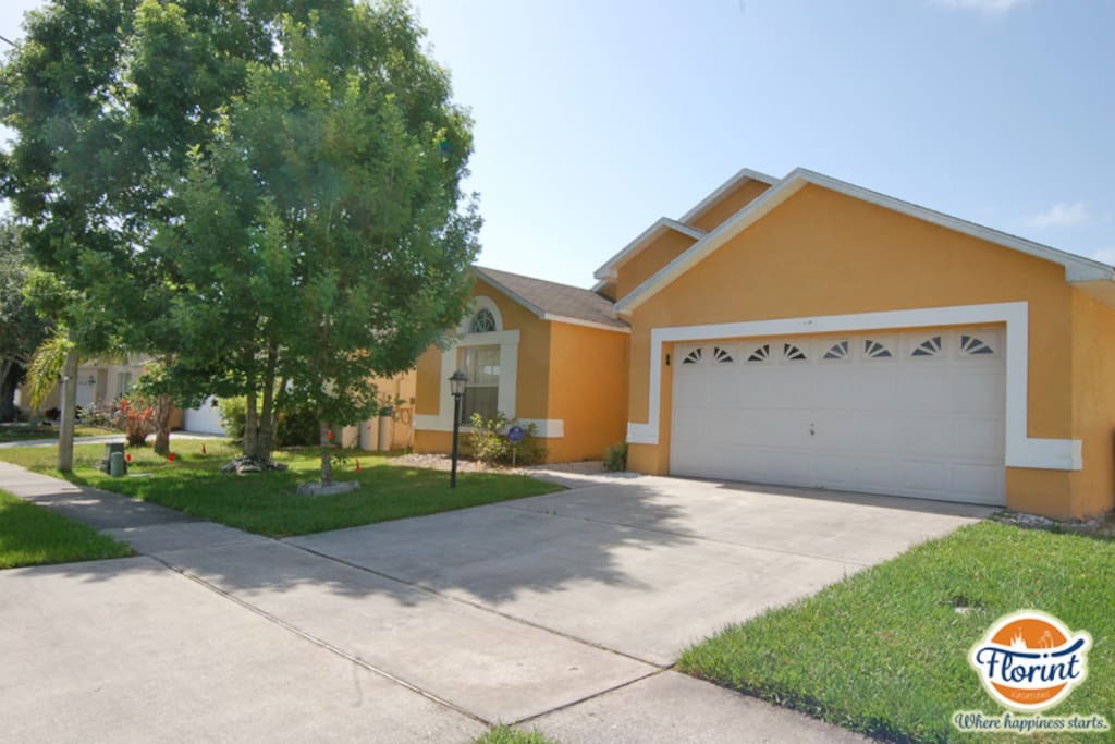 Located in the heart of Kissimmee just minutes from all the theme parks Central Florida has to offer.