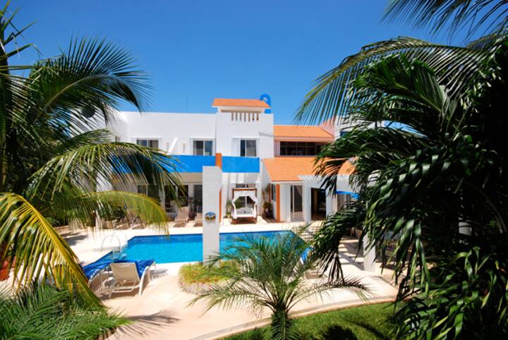 Casa Azul located in Playa Paraiso - Houses for Rent in Fraccionamiento