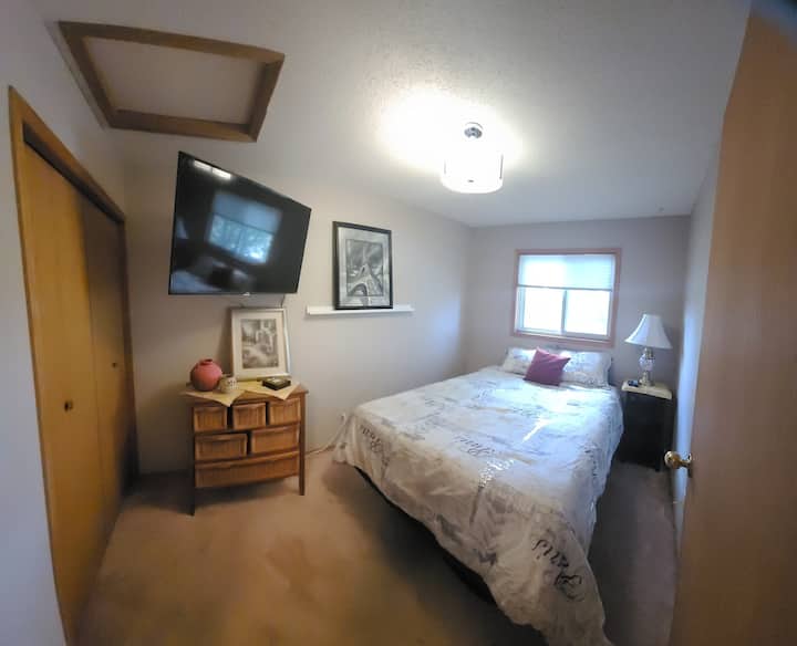 Grande Prairie Vacation Rentals & Homes Alberta, Canada Airbnb