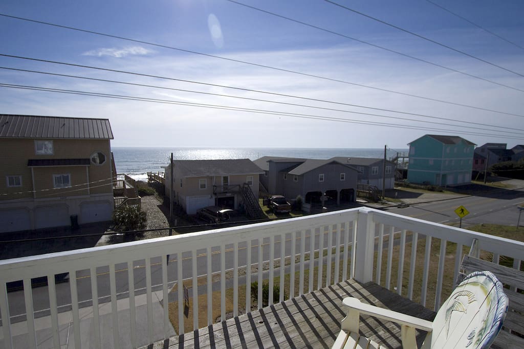 Beautiful ocean views from one of two ocean-facing decks