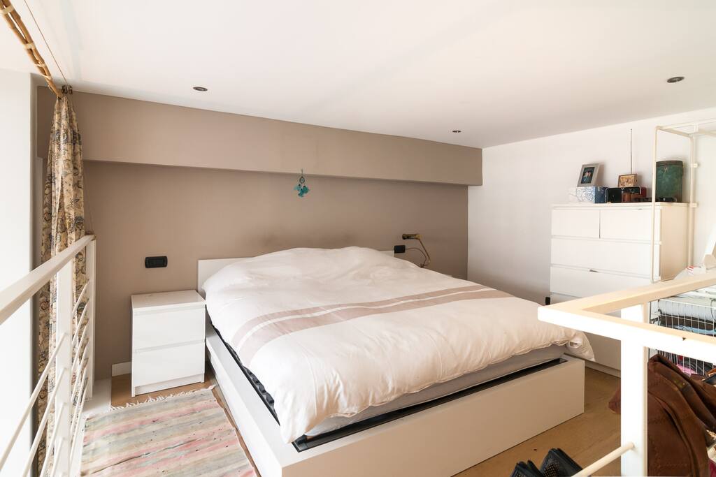 Double bed