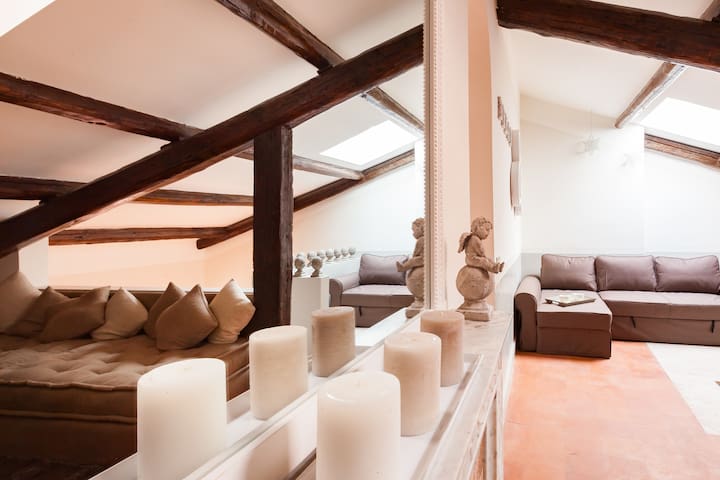 Lux Art Elegant Home – Spanish Steps – DdG