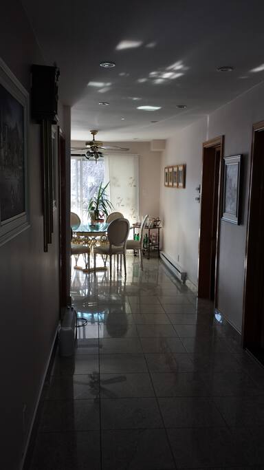 hallway entrance to appartment