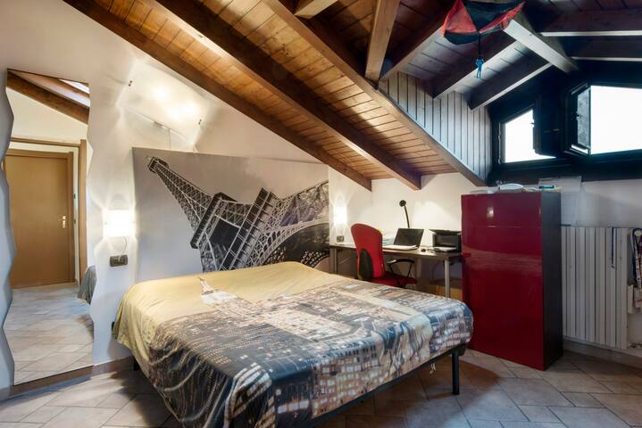 Three-room apartment of 98sqm with terrace area fair Rho / Pero