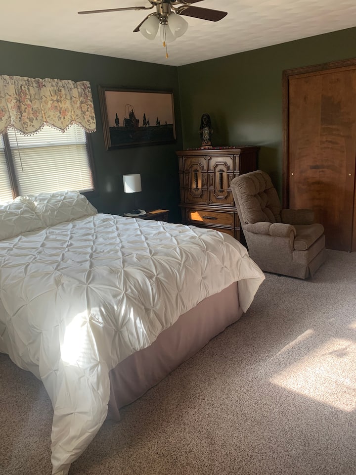 Hlavná spálňa na poschodí 