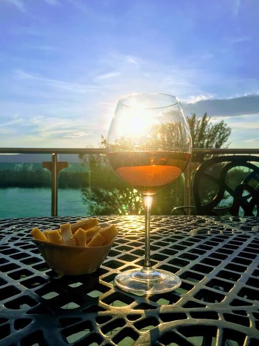 In the balcony you can grill some finger food and sip a good Hungarian wine.