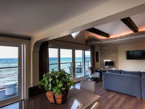 Luxury Oceanfront Suite #6