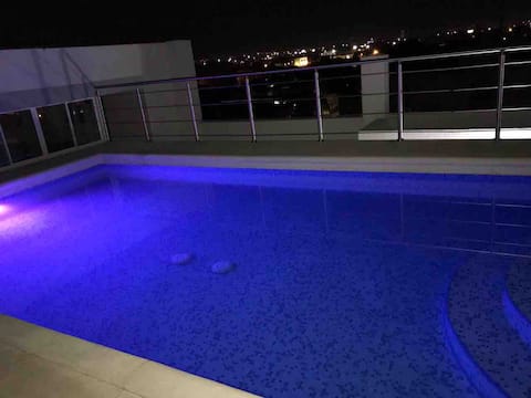 Top Airbnb: SUITES Amoblados 2 ambientes flora (Apartamentos) in Urbanización La Flora