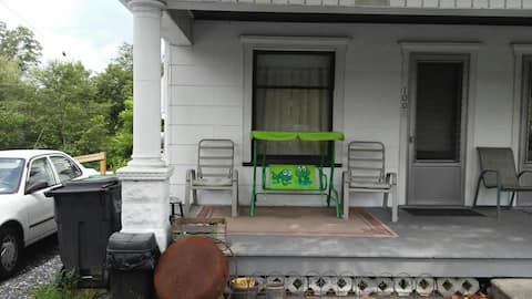 Grandmom's Place - Safe , Friendly & Comfortable