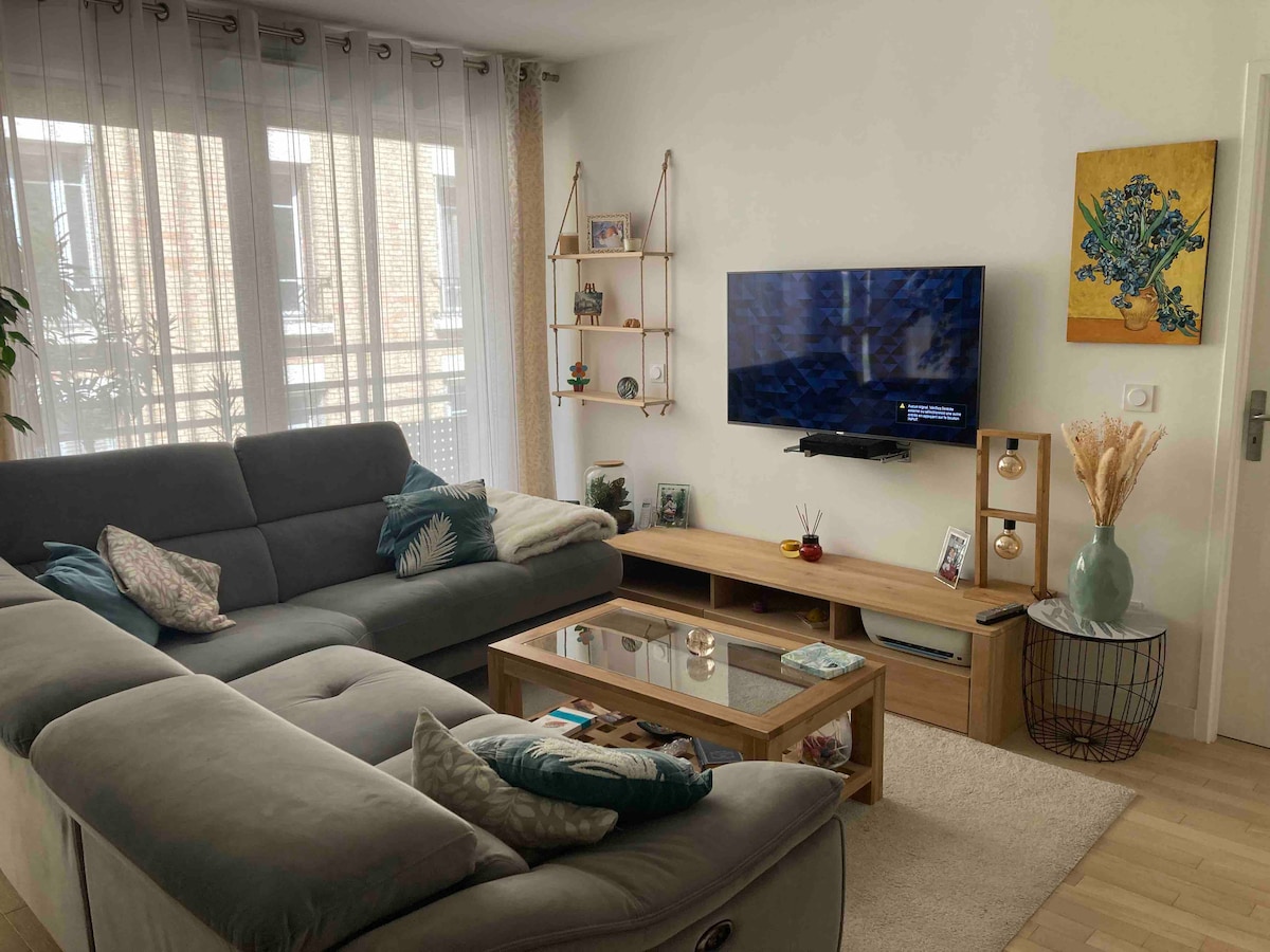 Successful Airbnb property: 4-room apartment 12 min from Paris in Colombes