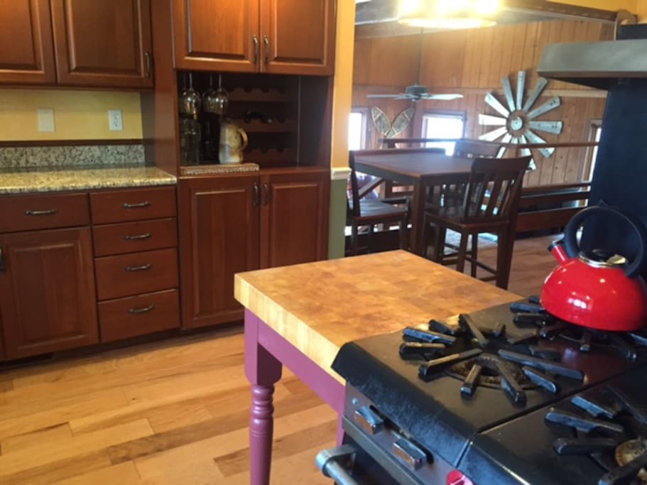 Beautiful open plan kitchen with a gas oven and range