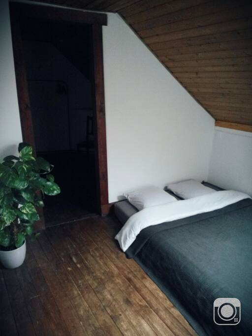 Guest bedroom