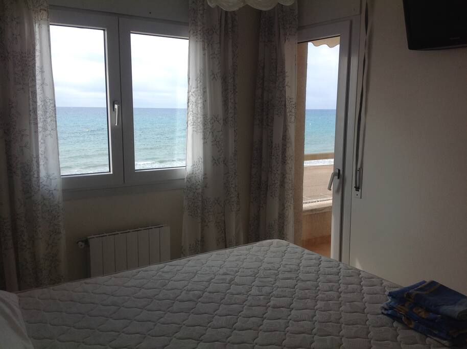 Habitación doble frente mar con baño