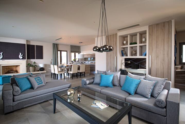 Villa Belamar – Luxury Sea-View Stay, Hersonissos gallery image 4