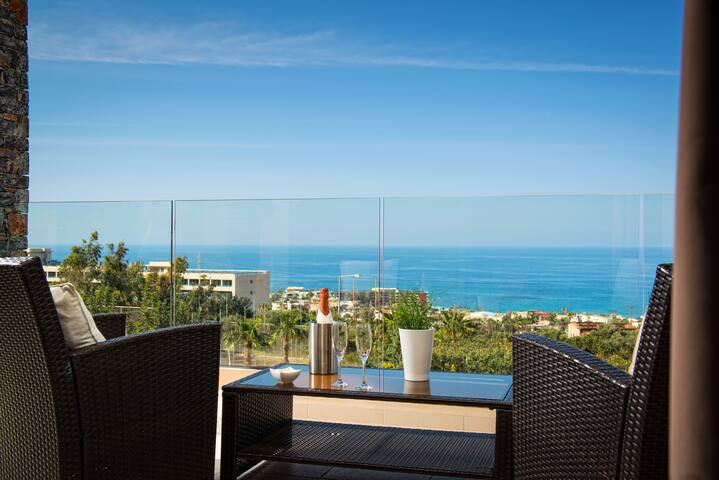 Villa Belamar – Luxury Sea-View Stay, Hersonissos gallery image 5