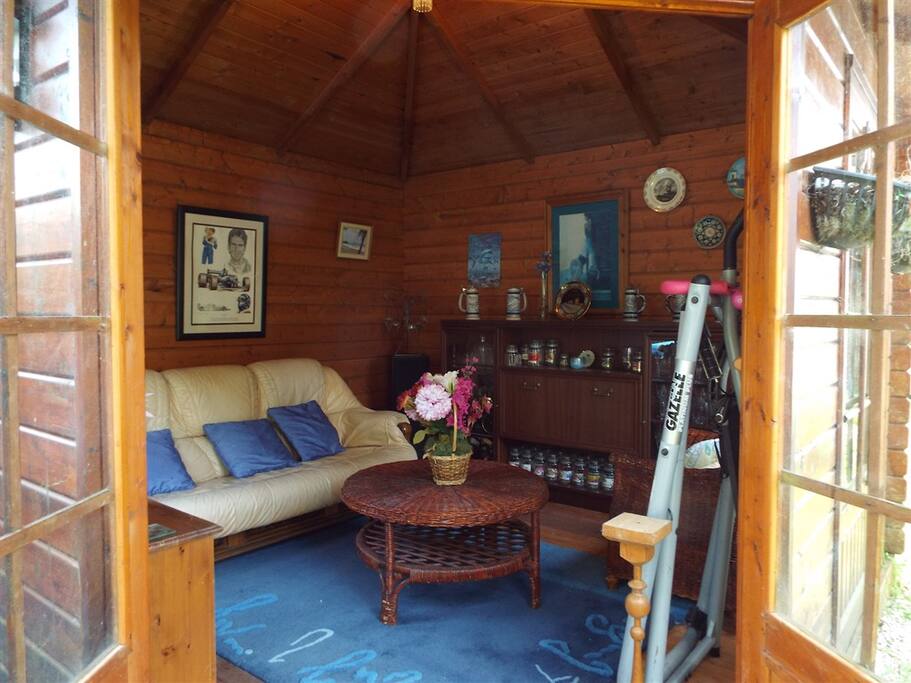 The Guest Lounge