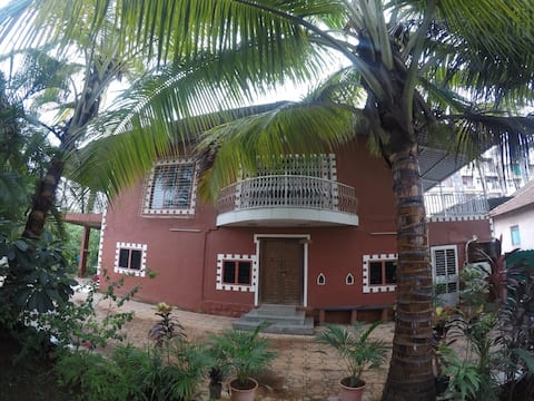 Beautiful Farmhouse 5km from Panvel ONLY forfamily