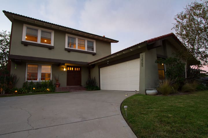 Spacious 3 BR Westside Beach Villa @Marina del Rey