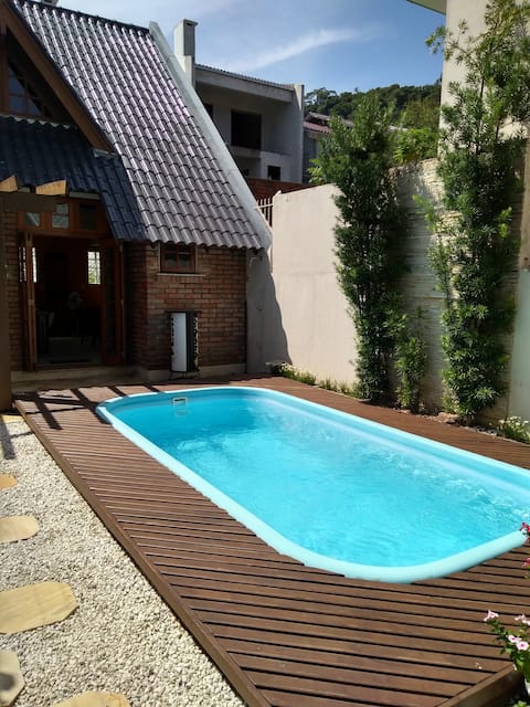 Duplex 2 bedrooms near UNISC! With pool!