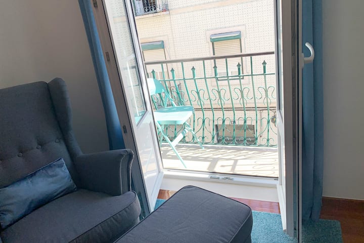 Lovely Apartment In Graça With Free Parking - Lisszabon