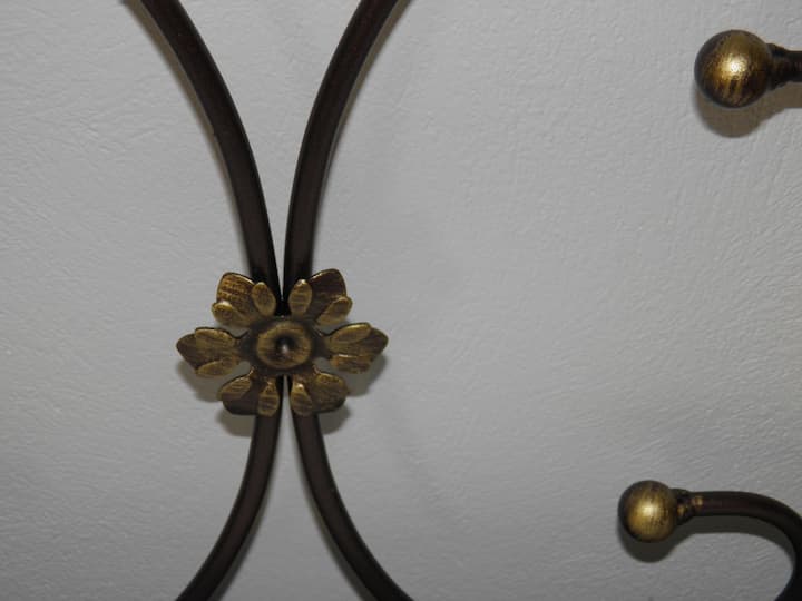 Да влеземе во куќата...! - Да ја видиме внатрешноста...!