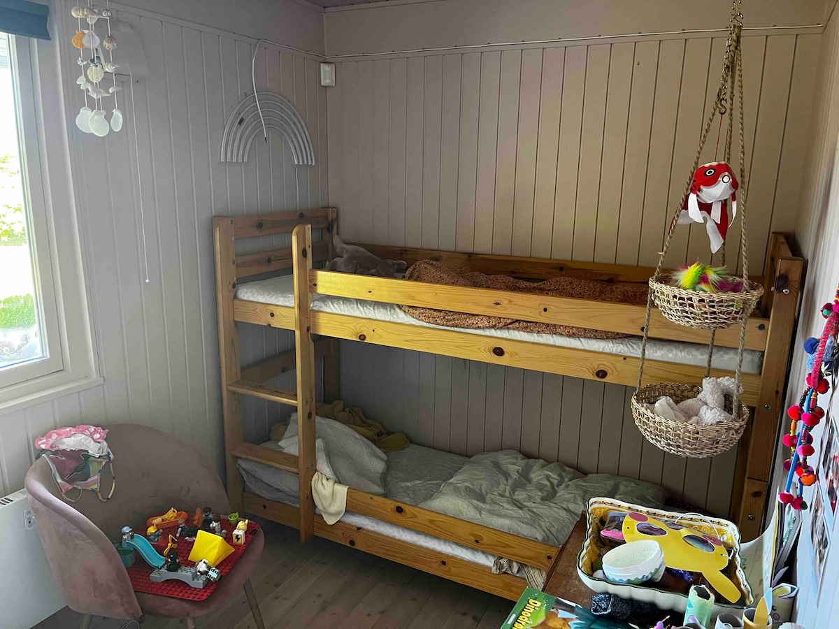 Dhomë fëmijësh me krevat marinar 