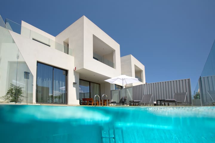 Lux Villa private pool★Beach at 150mt ★ Sea View gallery image 2