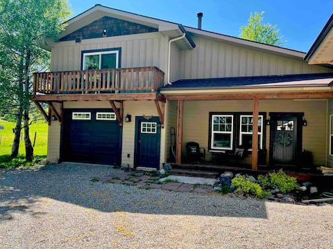 Bellehart Lodge · Private Apt Near DT Whitefish