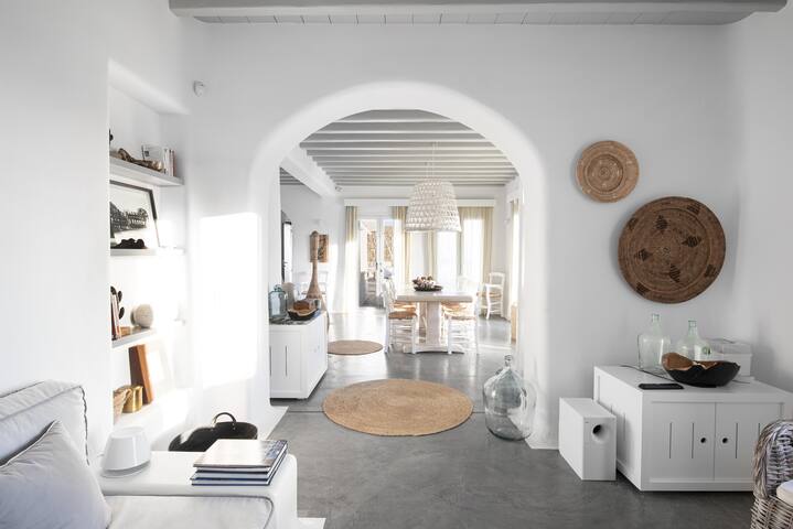 Azolla Villa Mykonos gallery image 5