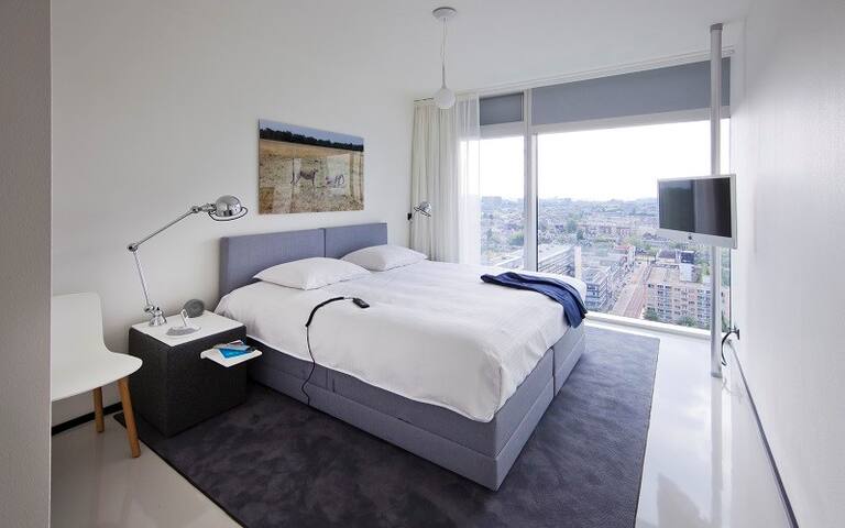 Urban Large Apartment | panoramic views. 21+ only! gallery image 4