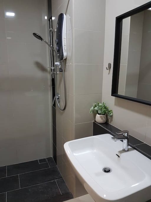 Spotless bathroom with shower