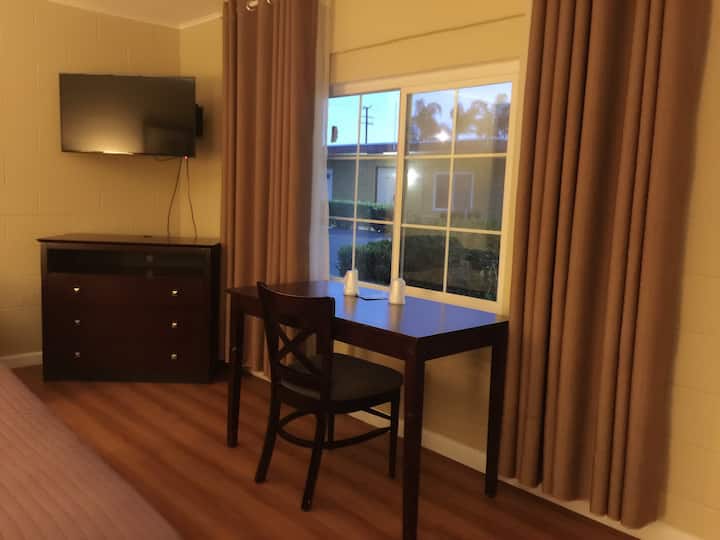 Comfort King Room | Rest Well, Wake Refreshed - San Jacinto, CA