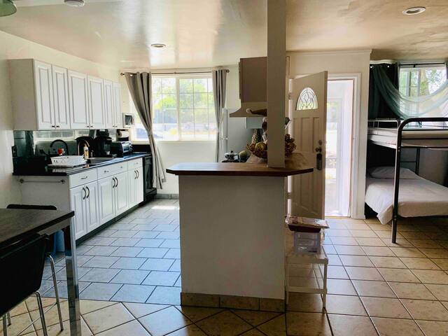 Private Studio w/ 6 beds, bath, kitchen, frontyard