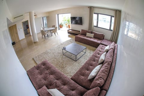 Apartment with pool 5 min from the beach