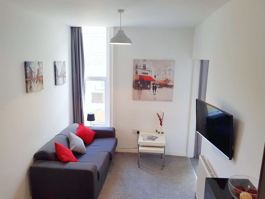 Lounge area & Samsung SMART TV
