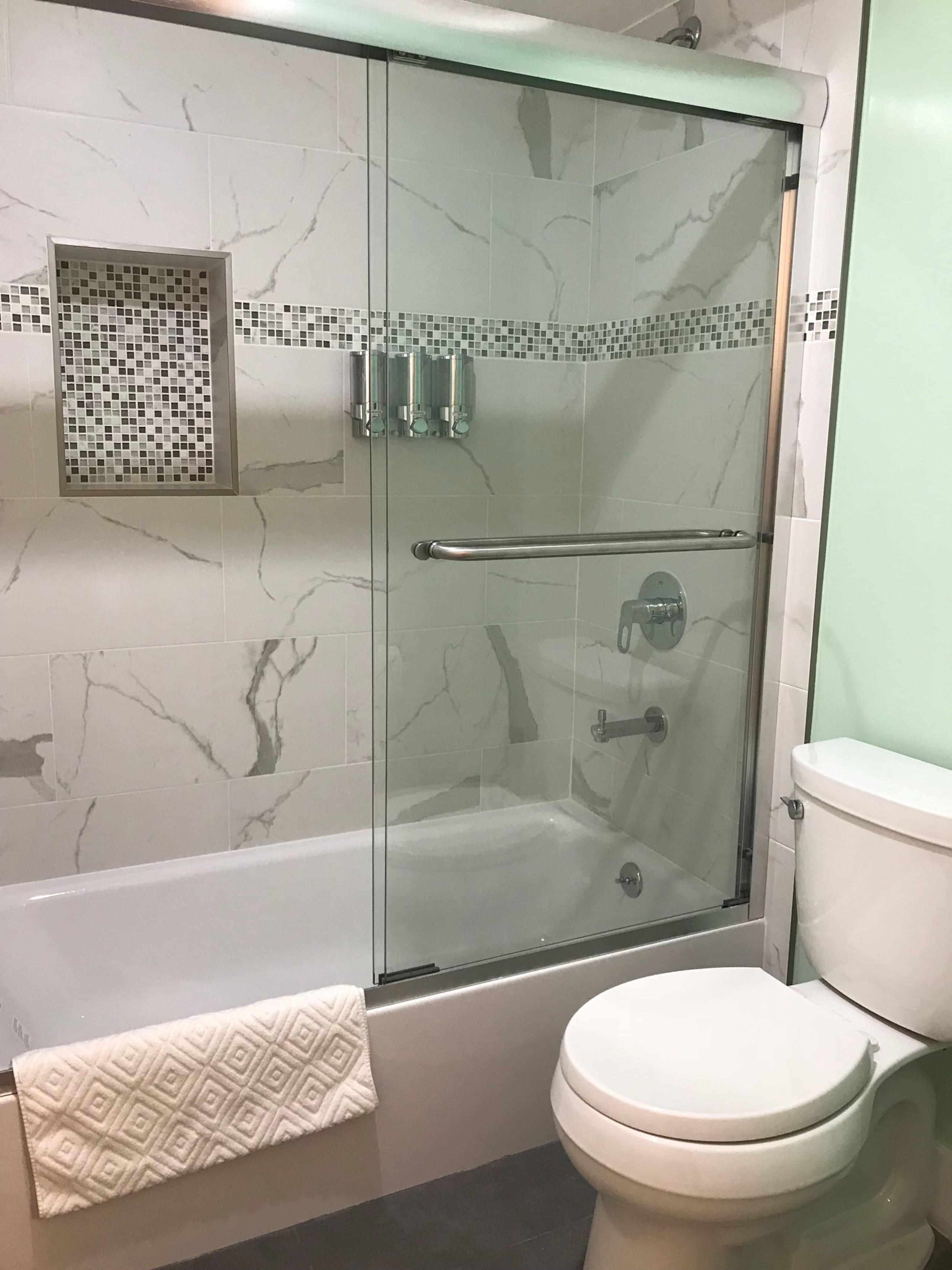 3BR 2BA no kitchen, $25/day parking option (<16ft) - Image 20