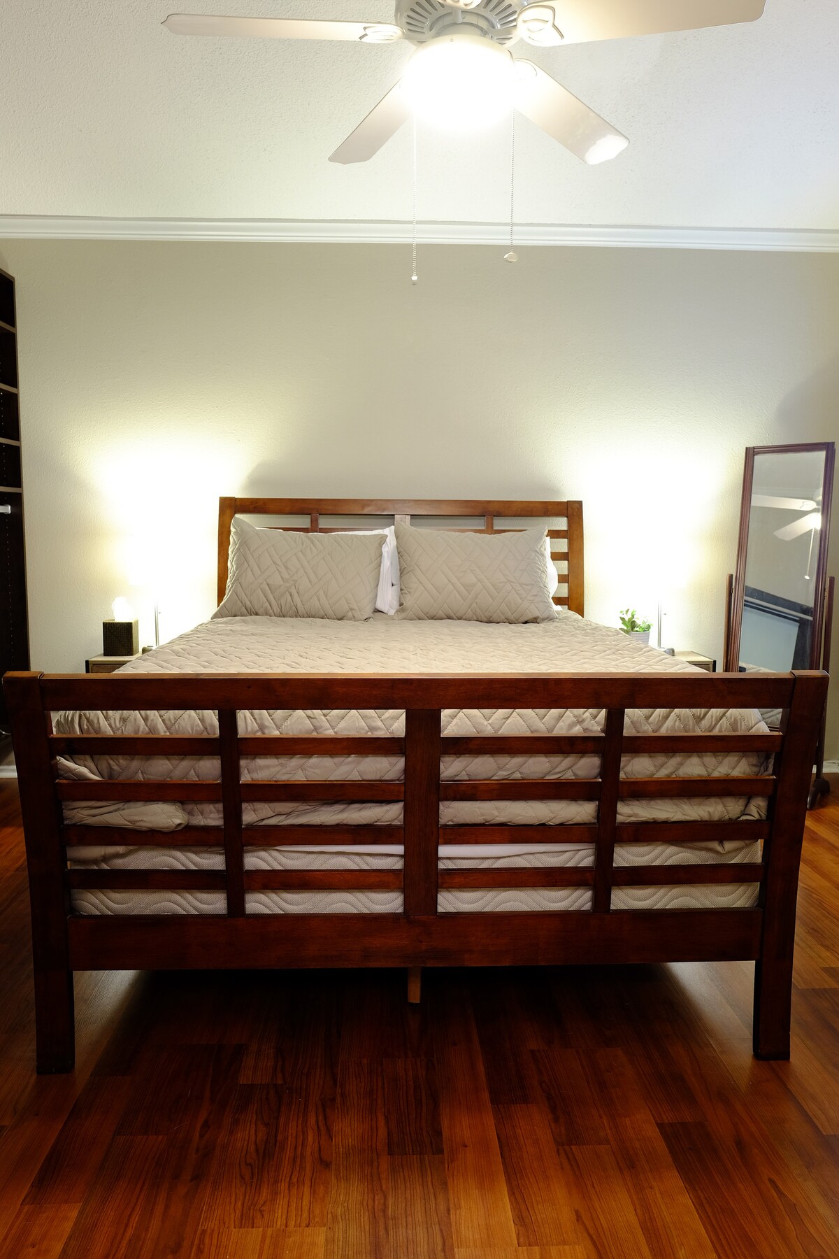 1B/1.5BA Condo by Lady Bird Lake/Boardwalk